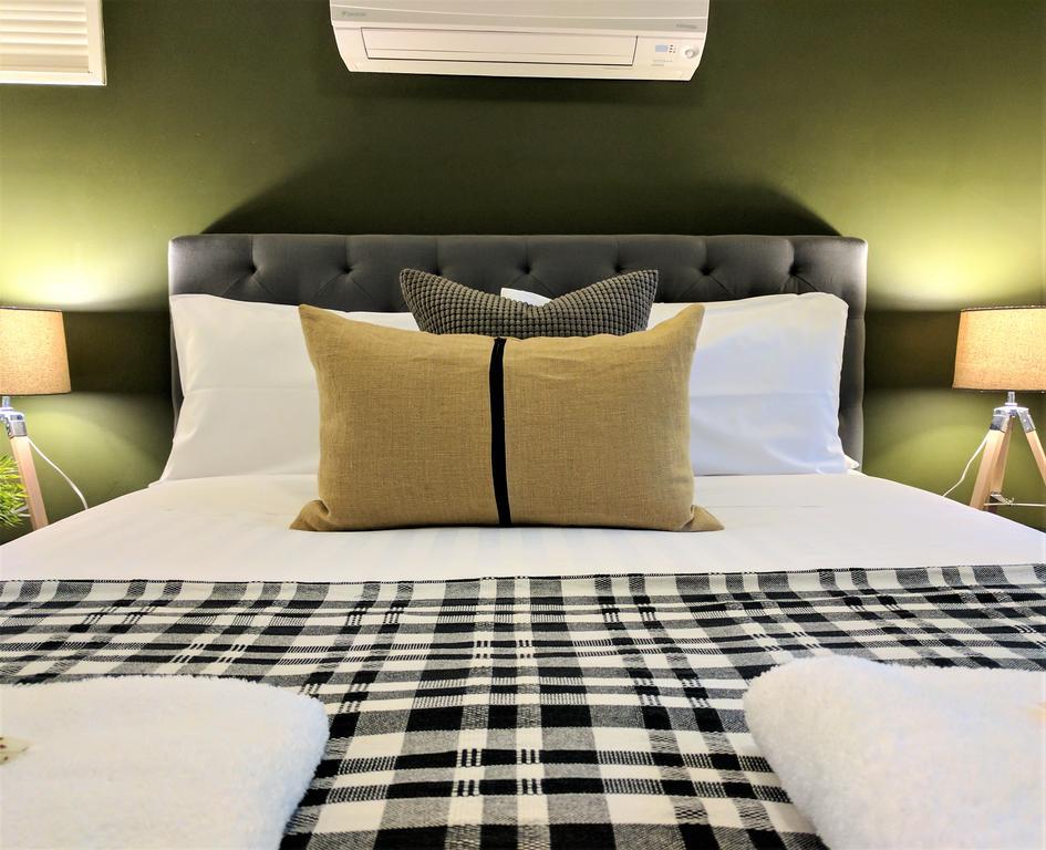 Annie Roes Luxury B&B Bend of Islands Exteriör bild