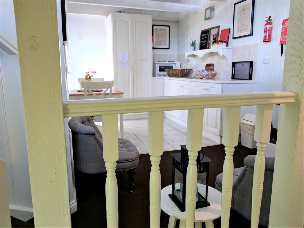 Annie Roes Luxury B&B Bend of Islands Exteriör bild